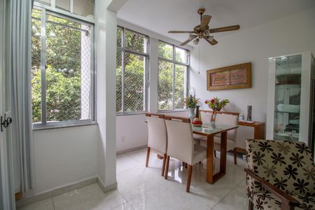 Apartamento à venda com 80m², 3 quartos e 1 vagaSala