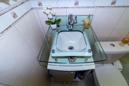 Casa à venda com 120m², 2 quartos e 2 vagas Casa à venda com 120m², 2 quartos e 2 vagasBanheiro 2