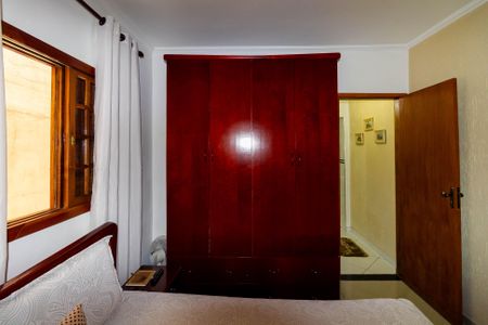 Casa à venda com 120m², 2 quartos e 2 vagas Casa à venda com 120m², 2 quartos e 2 vagasQuarto 2 - Suíte