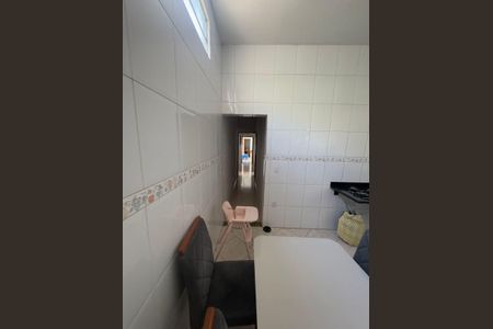 Corredor de casa à venda com 3 quartos, 155m² em Pedra Azul, Contagem