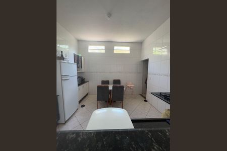 Cozinha de casa à venda com 3 quartos, 155m² em Pedra Azul, Contagem