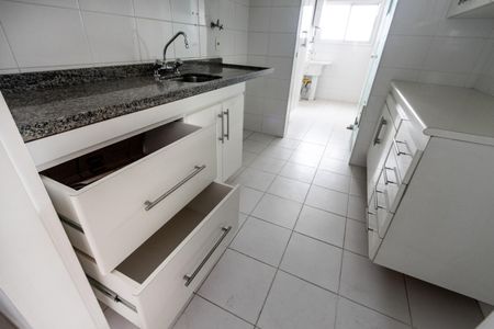 Apartamento à venda com 81m², 3 quartos e 2 vagasCozinha