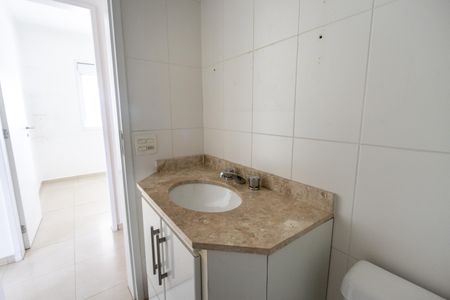 Apartamento à venda com 81m², 3 quartos e 2 vagasBanheiro do Corredor