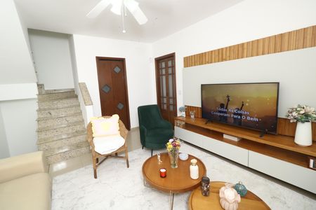 Sala de casa para alugar com 2 quartos, 127m² em Campestre, Santo André