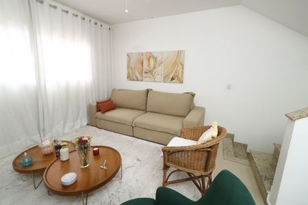 Casa para alugar com 127m², 2 quartos e 5 vagasSala