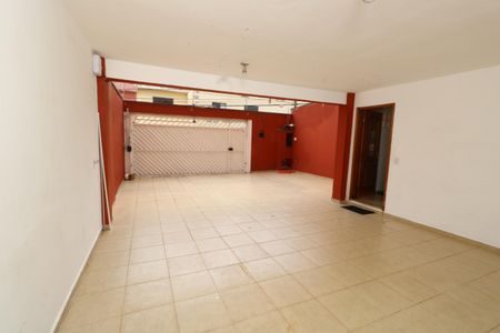 Casa para alugar com 127m², 2 quartos e 5 vagasGaragem