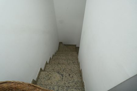 Casa para alugar com 127m², 2 quartos e 5 vagasEscada