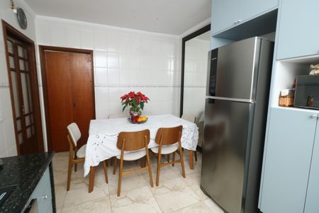 Casa para alugar com 127m², 2 quartos e 5 vagasCozinha