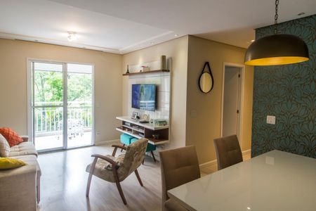 Sala  de apartamento à venda com 4 quartos, 105m² em Jardim Tupanci, Barueri