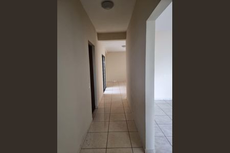Corredor - Quartos de casa para alugar com 3 quartos, 300m² em Jardim Pacaembu, Campinas