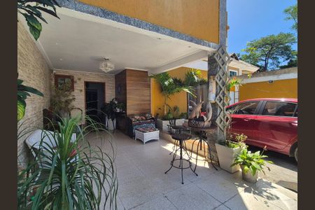 Casa de condomínio para alugar com 400m², 3 quartos e 3 vagasVaranda 