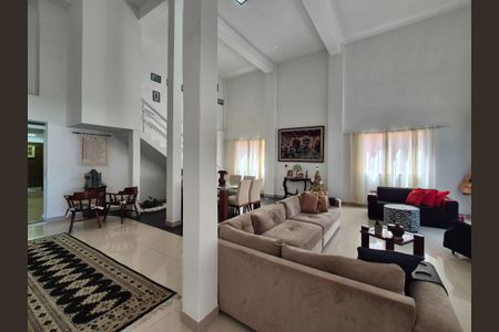 Casa de condomínio para alugar com 400m², 3 quartos e 3 vagasSala 