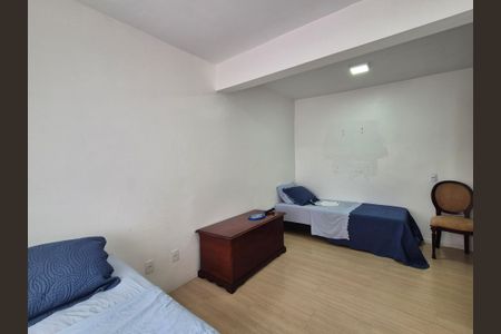 Casa de condomínio para alugar com 400m², 3 quartos e 3 vagasSuíte 2
