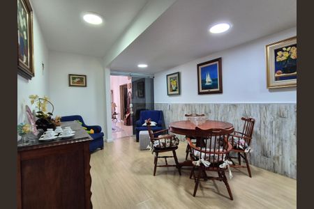 Casa de condomínio para alugar com 400m², 3 quartos e 3 vagasSala de jantar 