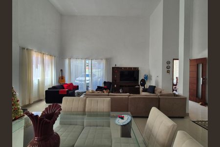 Sala  de casa de condomínio para alugar com 3 quartos, 400m² em Vargem Grande, Rio de Janeiro