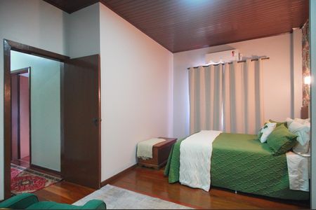 Casa à venda com 600m², 2 quartos e 1 vagaSuíte