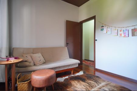 Casa à venda com 600m², 2 quartos e 1 vagaSala de TV