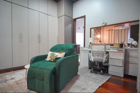 Casa à venda com 600m², 2 quartos e 1 vagaSuíte