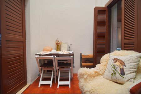 Sala de estar de casa à venda com 2 quartos, 600m² em Pátria Nova, Novo Hamburgo