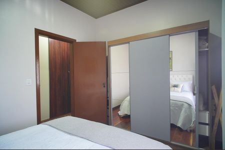 Casa à venda com 600m², 2 quartos e 1 vagaQuarto