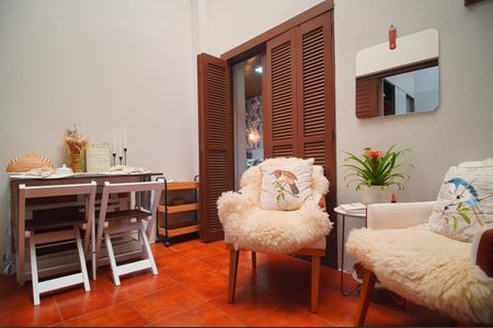 Sala de estar de casa à venda com 2 quartos, 600m² em Pátria Nova, Novo Hamburgo