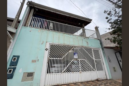 Casa à venda com 100m², 2 quartos e 1 vagaFachada