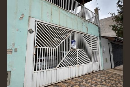 Casa à venda com 100m², 2 quartos e 1 vagaFachada