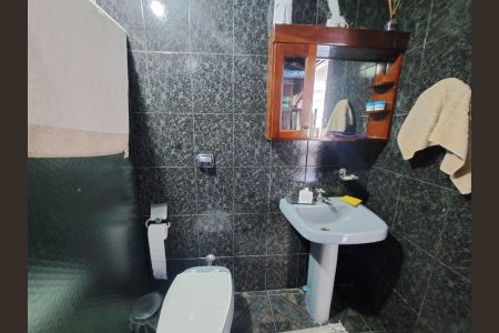 Banheiro 1 de casa à venda com 4 quartos, 157m² em Bussocaba, Osasco