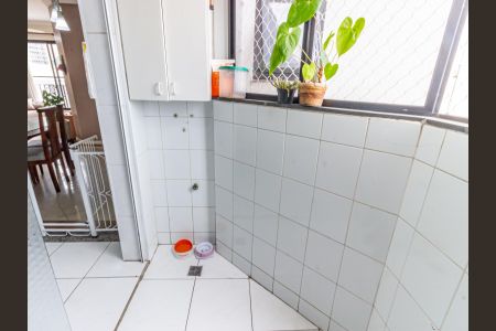 Apartamento à venda com 75m², 3 quartos e 2 vagas Apartamento à venda com 75m², 3 quartos e 2 vagasÁrea de Serviço