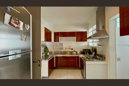 Apartamento para alugar com 165m², 3 quartos e 2 vagas Apartamento para alugar com 165m², 3 quartos e 2 vagasCozinha