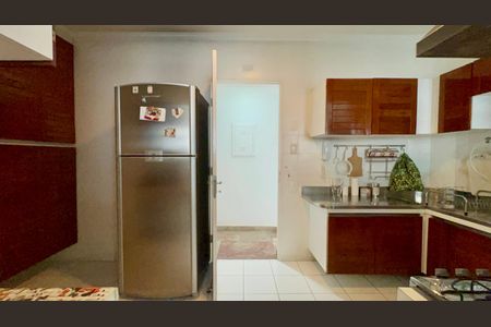 Apartamento para alugar com 165m², 3 quartos e 2 vagas Apartamento para alugar com 165m², 3 quartos e 2 vagasCozinha