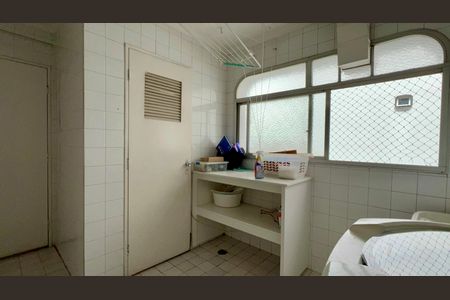 Apartamento para alugar com 165m², 3 quartos e 2 vagas Apartamento para alugar com 165m², 3 quartos e 2 vagasÁrea de Serviço