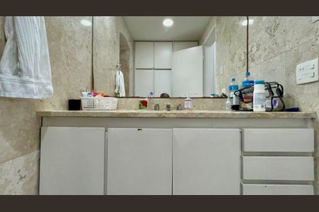 Apartamento para alugar com 165m², 3 quartos e 2 vagas Apartamento para alugar com 165m², 3 quartos e 2 vagasBanheiro da Suíte