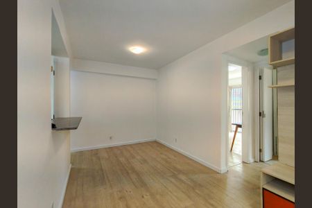 Sala de apartamento para alugar com 2 quartos, 44m² em Vila Isabel, Rio de Janeiro