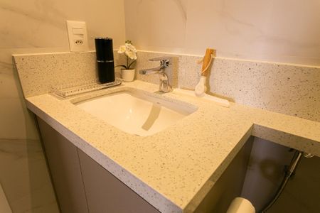 Apartamento à venda com 70m², 2 quartos e 1 vaga Apartamento à venda com 70m², 2 quartos e 1 vagaBanheiro da Suíte