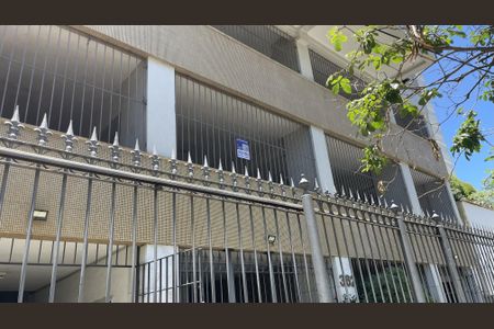 Apartamento à venda com 72m², 2 quartos e 1 vaga Apartamento à venda com 72m², 2 quartos e 1 vagaPlaquinha