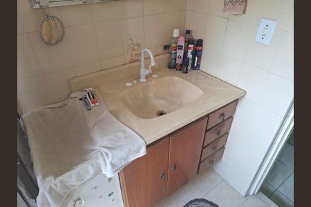 Casa à venda com 163m², 5 quartos e 3 vagasBanheiro