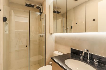 Studio à venda com 28m², 1 quarto e sem vaga Studio à venda com 28m², 1 quarto e sem vagaBanheiro