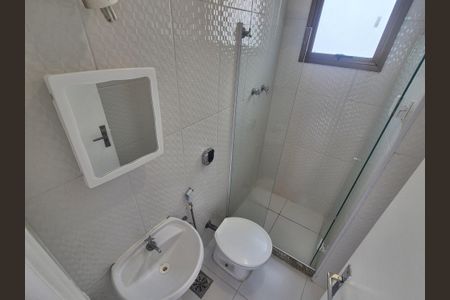 Apartamento à venda com 80m², 3 quartos e 2 vagasBanheiro suite 