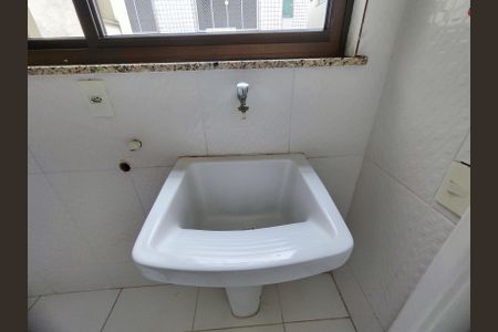 Apartamento à venda com 80m², 2 quartos e 2 vagasÁrea de Serviço