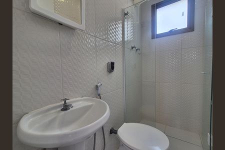 Apartamento à venda com 80m², 3 quartos e 2 vagasBanheiro suite 