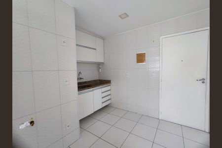Apartamento à venda com 80m², 2 quartos e 2 vagasCozinha