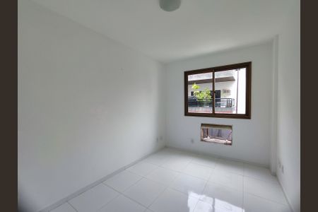 Apartamento à venda com 80m², 2 quartos e 2 vagasSuíte