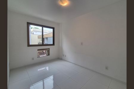 Apartamento à venda com 80m², 3 quartos e 2 vagasSuíte 