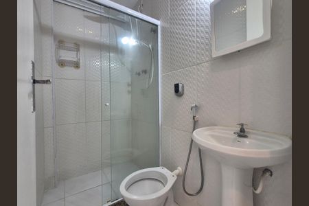 Apartamento à venda com 80m², 3 quartos e 2 vagasBanheiro 