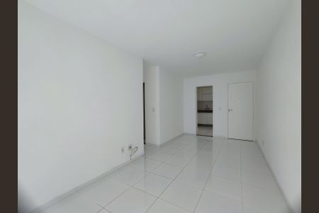 Apartamento à venda com 80m², 2 quartos e 2 vagasSala