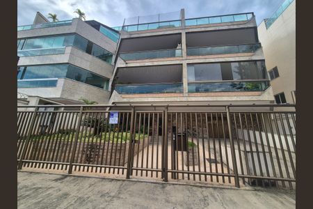 Apartamento à venda com 80m², 3 quartos e 2 vagasFachada 