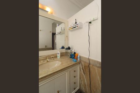 Apartamento à venda com 260m², 4 quartos e 2 vagasBanheiro da Suíte