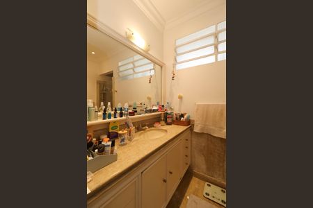 Apartamento à venda com 260m², 4 quartos e 2 vagasBanheiro