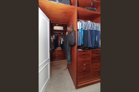 Apartamento à venda com 260m², 4 quartos e 2 vagasCloset da suíte